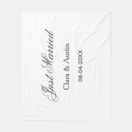 Manta Polar Just Married add couple name date year wedding sim