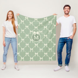 Manta Polar Lazos Coquette Gingham Monograma Crema Verde Salvi