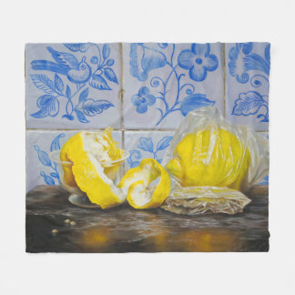 Manta Polar Lemons and Azulejos — Classic Blue & Yellow Still