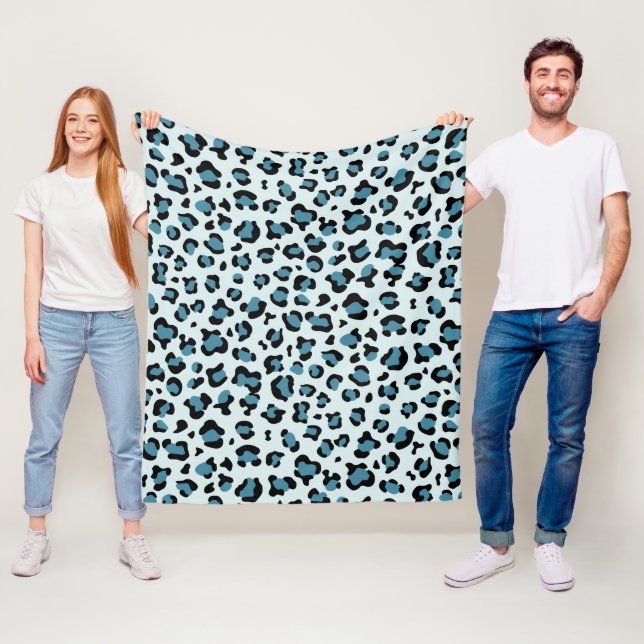 Manta Polar Leopard Print, Leopard Spots, Blue Leopard (In situ)