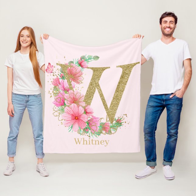 Manta Polar Letra acuarela oro y monograma floral W (In situ)