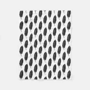 Manta Polar Linocut de plumas rusticas en blanco y negro