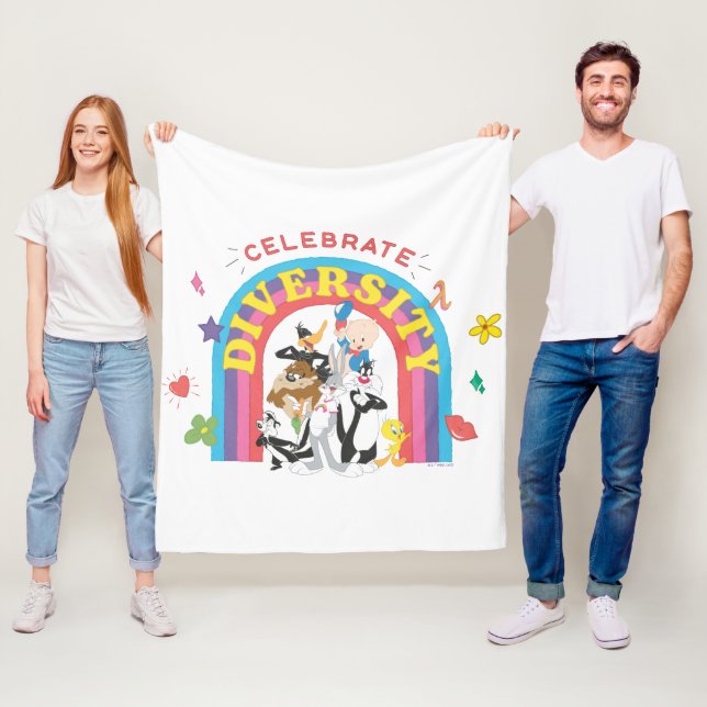 Manta Polar LOONEY TUNES™ - Celebrate Diversity Pride Rainbow (In situ)
