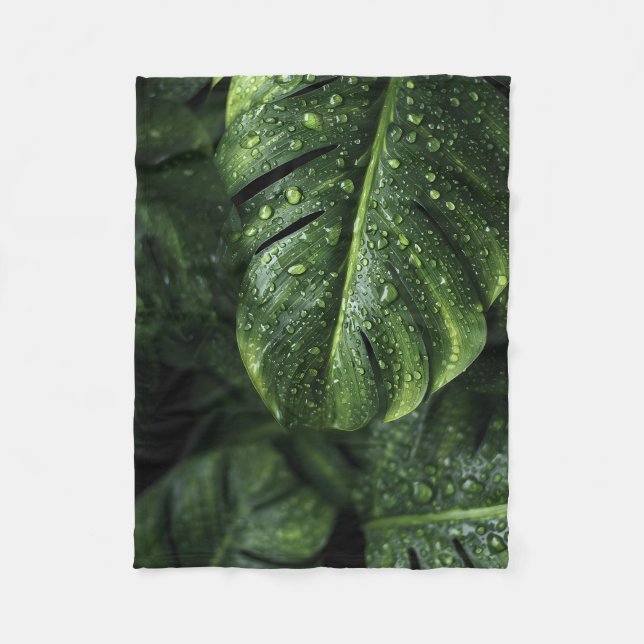Manta Polar Lush Monstera Leaves with Morning Dew Drops (Anverso)