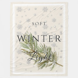 Manta Polar Luz suave de invierno con rama de pino y nieve