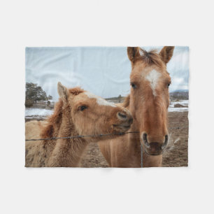 Manta Polar Madre de caballo y de pie
