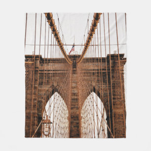 MANTA POLAR MANHATTAN BRIDGE NEW YORK