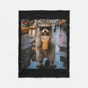 Manta Polar Mapache divertido bebiendo café helado meme de ani