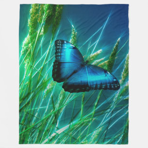 Manta Polar Mariposa morfo azul en hierba verde