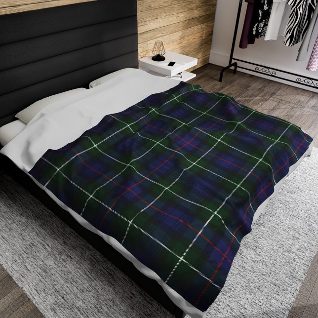 Manta Polar McKenzie Tartan Green Purple Check (Plaid Rustic Green Purple MacKenzie Tartan Blanket)