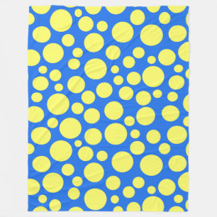 Manta Polar Melocotones amarillos en un fondo azul cielo