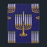 Manta Polar menorah azul hanukkah jewish print<br><div class="desc">"menorah azul hanukkah jewish print", "hanukkah azul", "menorah amarillo", "hanukkah menorah", menorah, "happy hanukkah", channukah, hannukah, Hanukkah, "vacaciones judías"</div>