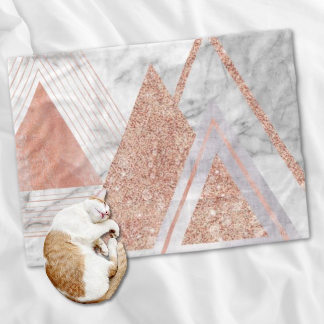 Manta Polar moda escandinava rosa de mármol blanco geométrico  (scandinavian chic rose gold geometric white marble fleece blanket)