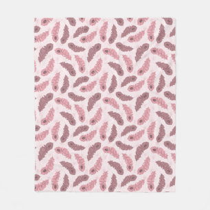 Manta Polar modelo con las plumas del pavo real