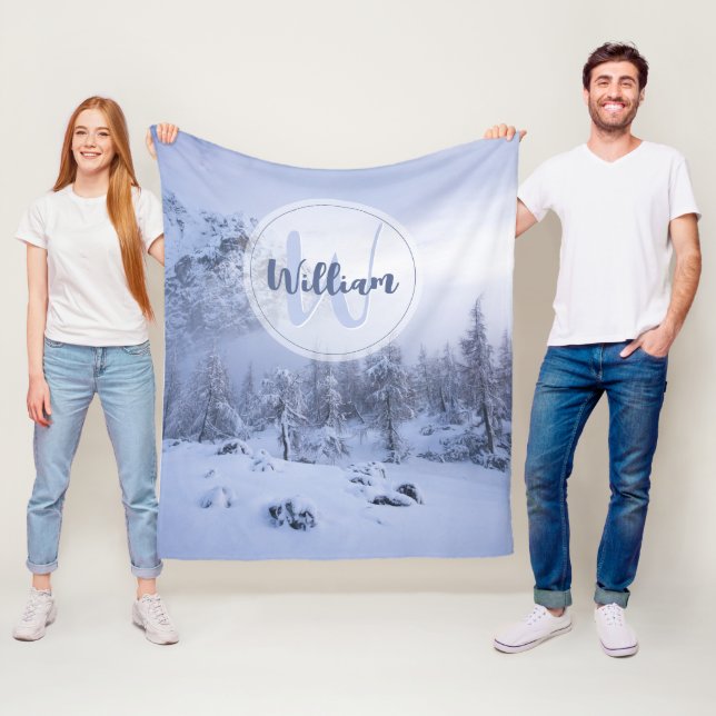 Manta Polar Monograma de niebla del bosque de abeto de inviern (In situ)