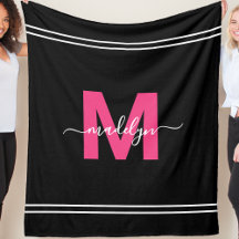 Monograma de nombre con letra script negra rosa