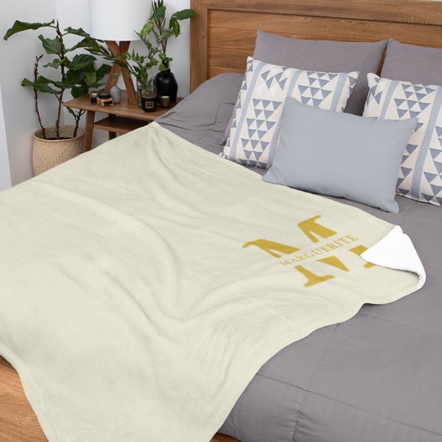 Manta Polar Monograma de oro Neutral Beige (Subido por el creador)