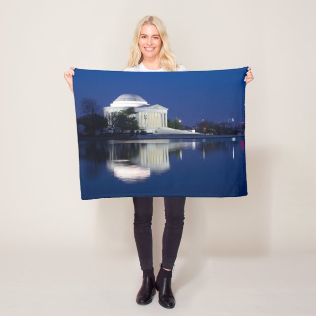 Manta Polar Monuments | The Jefferson Memorial (In situ)