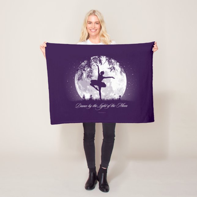Manta Polar Moon Dance Fleece Blanket (In situ)