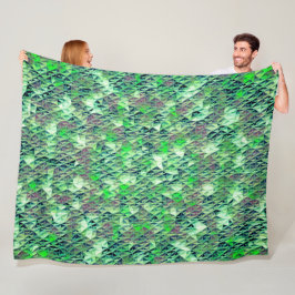 Manta Polar Mosaico en triángulos verdes con tonos degradados