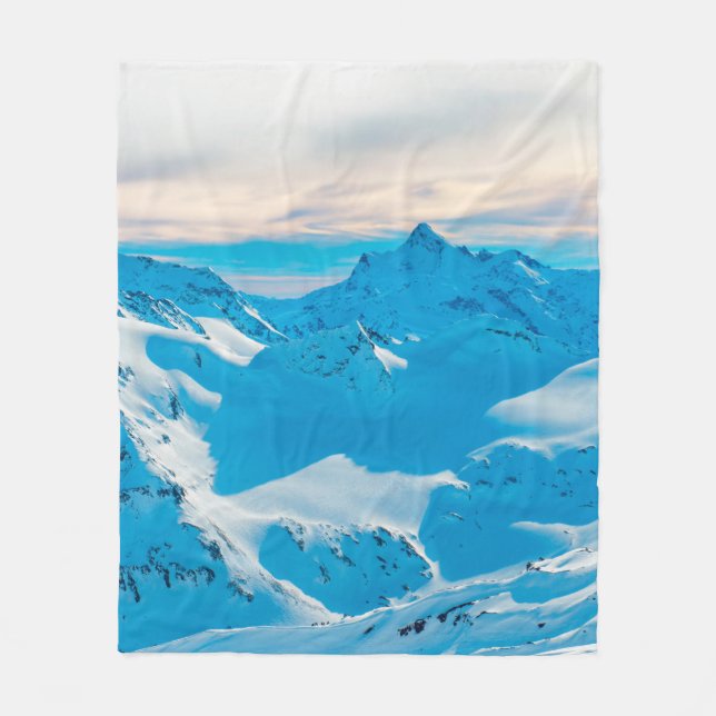 Manta Polar Mountains with snow peaks and sunset skysnow,alpin (Anverso)