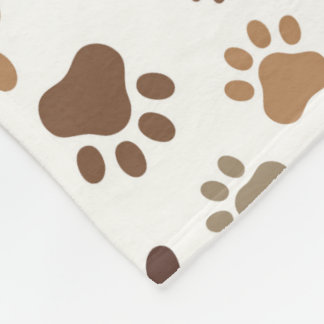 Manta Polar Muddy Paw Prints Fleece Blanket