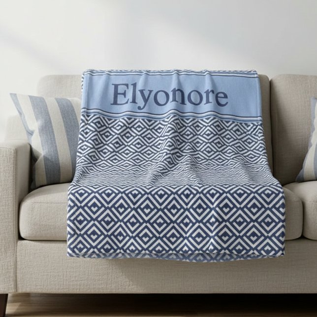 Manta Polar Navy Geometric Chevron Name Design (Subido por el creador)