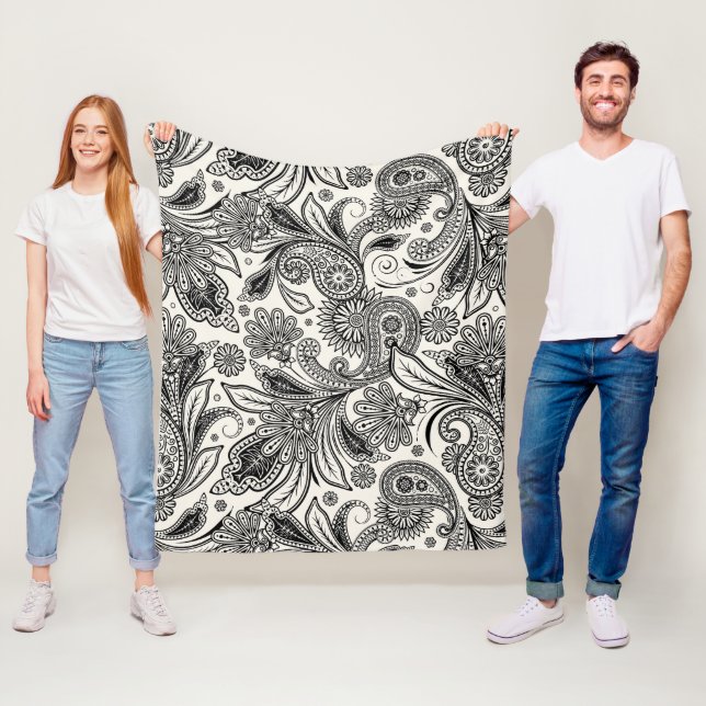 Manta Polar Negro y blanco paisley (In situ)