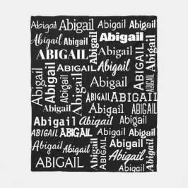 Manta Polar Nombre ABIGAIL blanco en negro