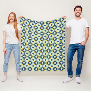 Manta Polar Oro geométrico y modelo azul