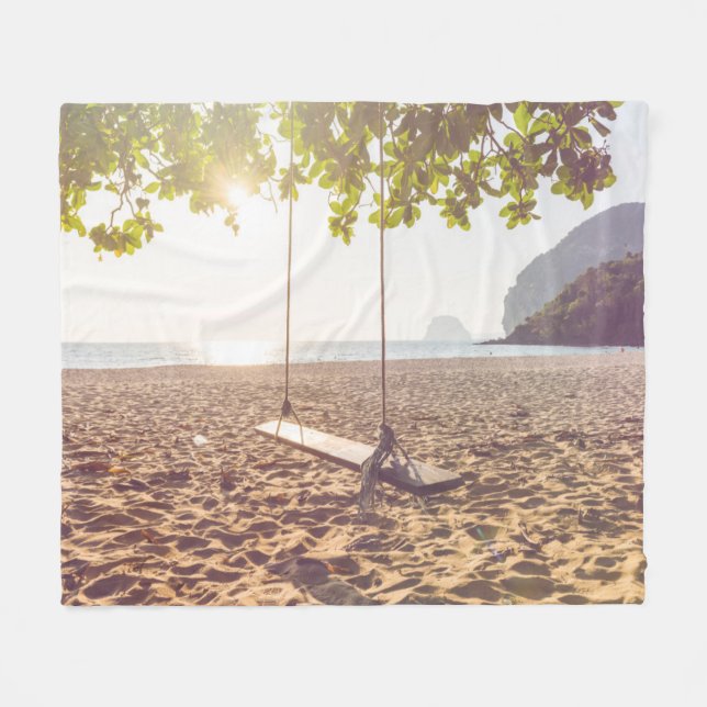 Manta Polar Oscilación en la playa en la puesta del sol (Frente (Horizontal))