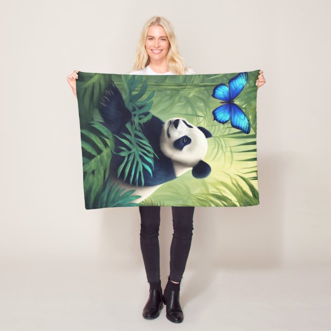 Manta Polar Panda Fleece Blanket, 30 "x40" (In situ)