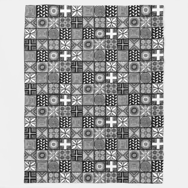 Manta Polar Patrón Adire - Blanco y Negro (Anverso)