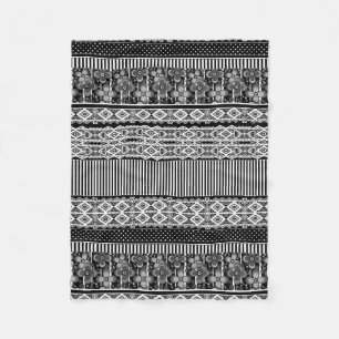 Manta Polar Patrón blanco y negro con encaje y trazo