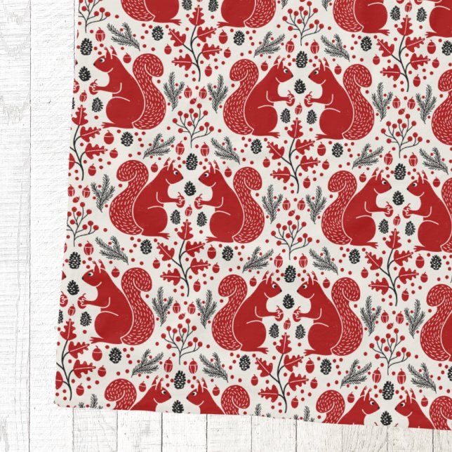 Manta Polar Patrón de bosque arbolado de ardilla (Red squirrel woodland forest nature pattern cozy fleece blanket)