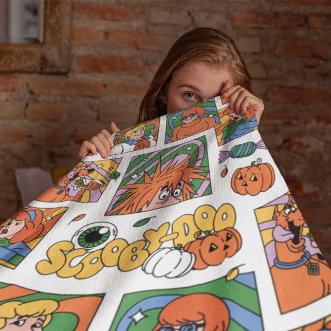 Manta Polar Patrón de fotos de Scooby-Doo Halloween (Person holding blanket)