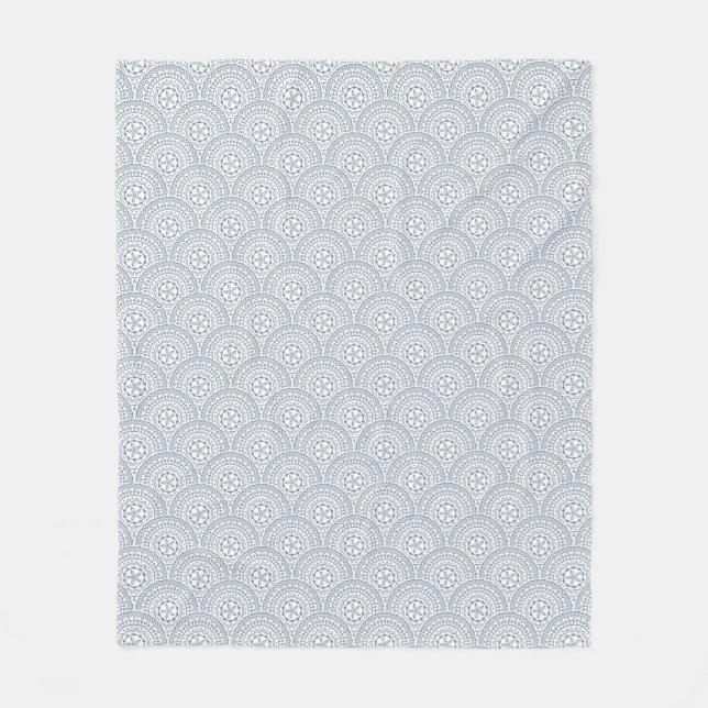 Manta Polar Patrón de ondas de mandala azul sobre fondo blanco (Anverso)