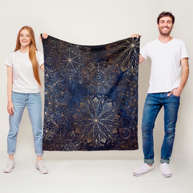 Manta Polar Patrón elegante dorado y azul oscuro de Mandala (In situ)