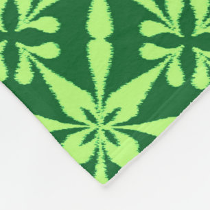 Manta Polar Patrón Estrella Ikat - Verde oscuro