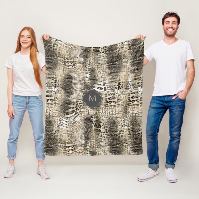 Manta Polar Patrón Piel de serpiente exótico con su monograma (In situ)