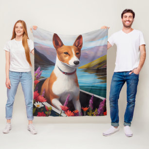 Manta Polar Perro Basenji en una Cancha: Una Aventura Escénica
