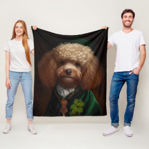 Manta Polar Perro Caniche con Ropa del Día de San Patricio
