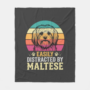 Manta Polar Perro maltés distraído en puesta de sol retro