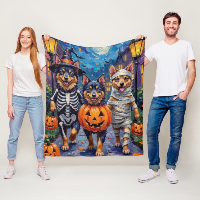 Manta Polar Perros Finnish Lapphund Trick-or-Treating Hallowee (In situ)