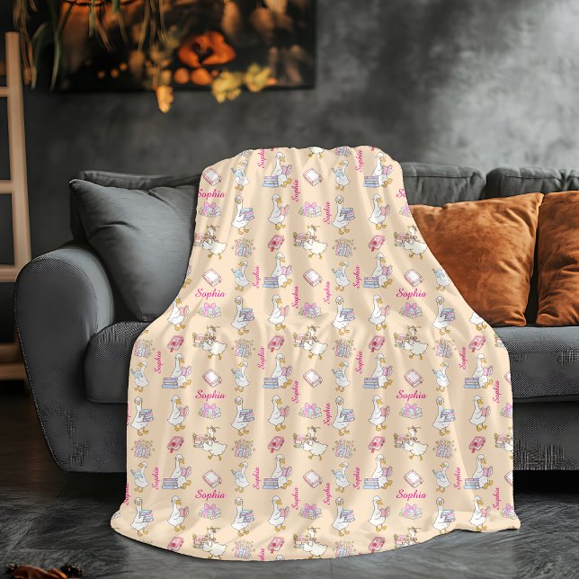Manta Polar Personalizable Cosy Goose & Books Blanket (Subido por el creador)