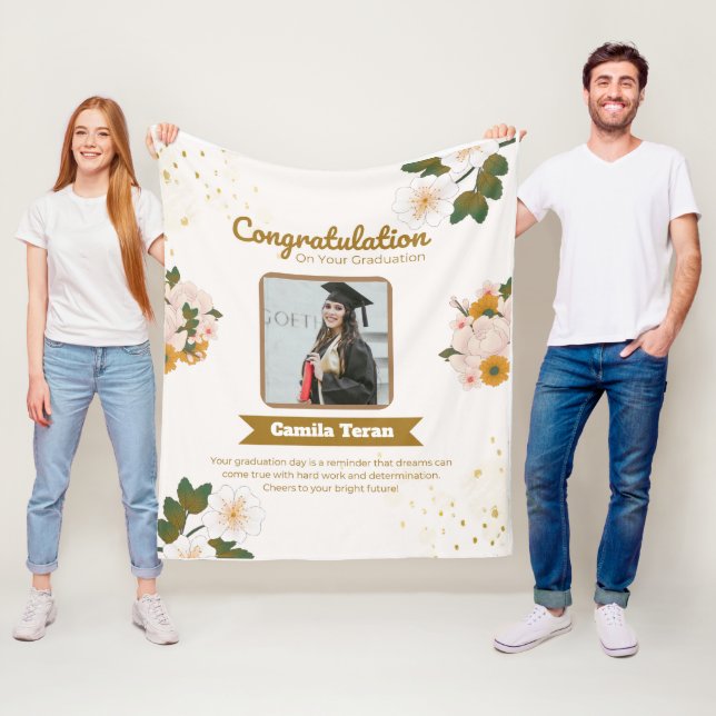 Manta Polar personalized graduation fleece blanket (In situ)