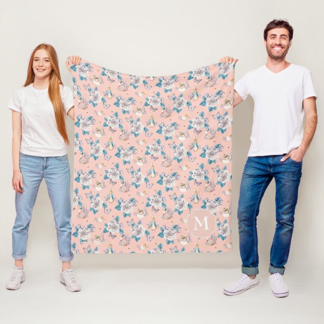 Manta Polar Peter Rabbit | Pink Floral Garden Pattern (In situ)