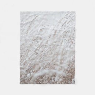 Manta Polar Photography of white grass field