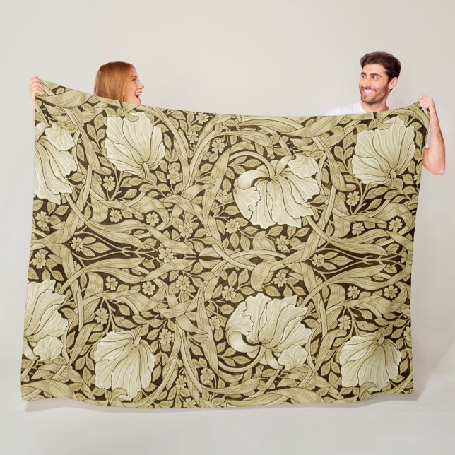 Manta Polar Pimpernel Gold, William Morris (In situ)