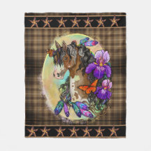 Pintar caballo Mustang con iris y mariposas